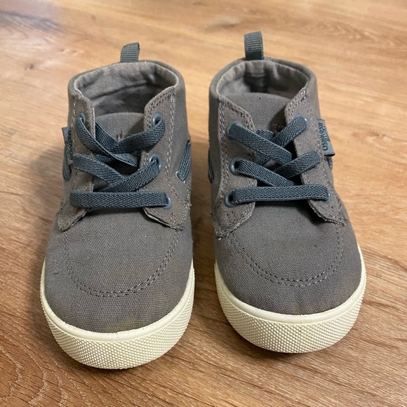 OshKosh B'gosh Toddler Boy's Gray Sneakers - EUC Size 8 - Picture 5 of 7